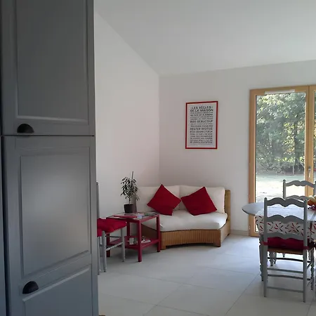 Crisalys D'hotes Nocleg ze śniadaniem 3*