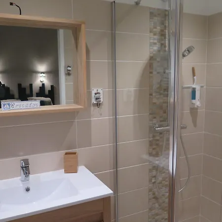 Crisalys D'hotes 佩萨克